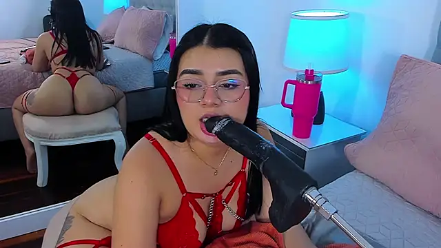 Samantha  Vega online show from March 10, 8:35 pm