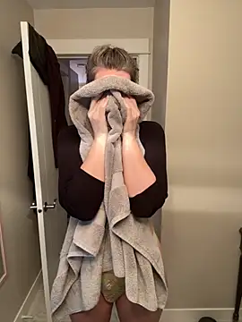 sophielove888 online show from March 26, 3:14 pm