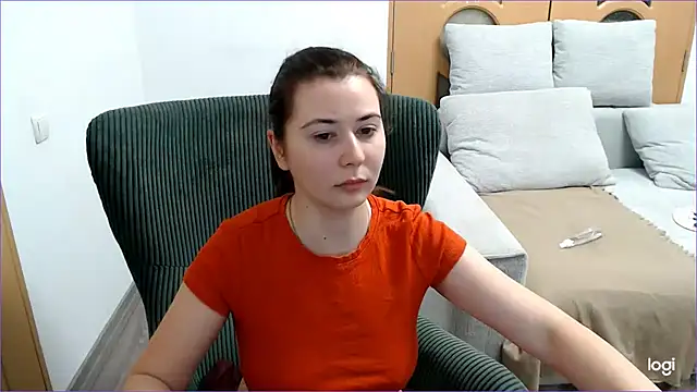 VioletaFlower7 online show from February 18, 9:41 am