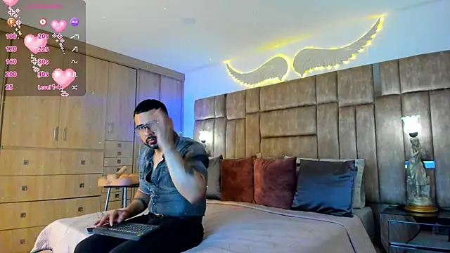 petterwilly1 online show from April 18, 11:04 pm