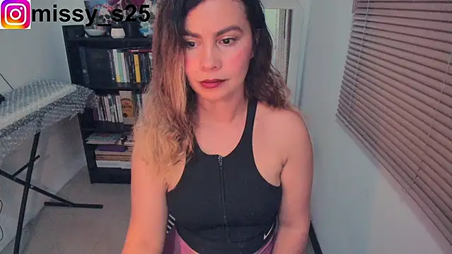 gigi stephans online show from February 13, 1:18 am