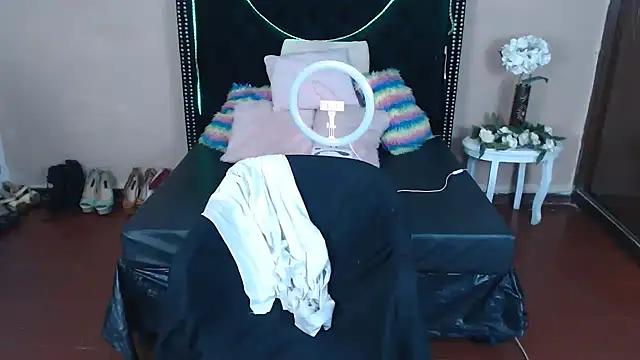 VioletaaaSlave online show from December 18, 11:37 am