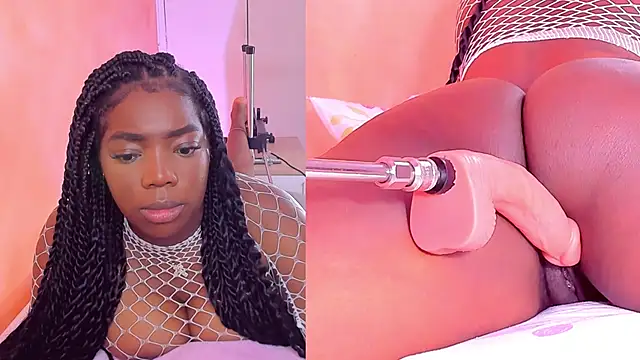 zoeethompson cm online show from April 11, 10:52 am