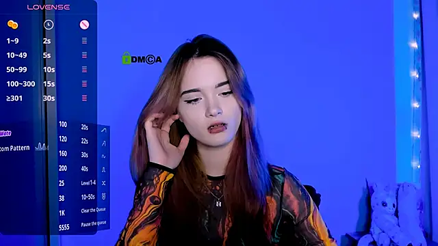 Snapshot of liana_kisses chatting on October 5, 7:30 pm liana kisses online show from October 5, 7:30 pm