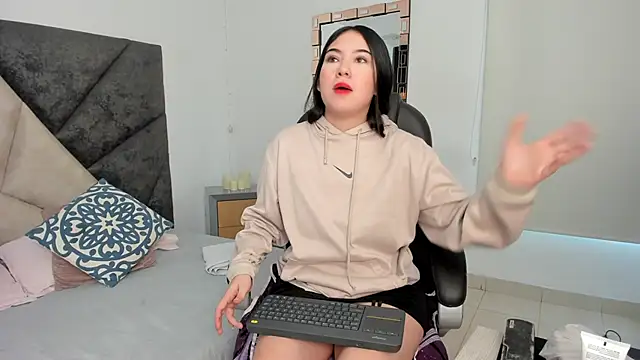 BarbaraKnox  online show from March 17, 11:47 am