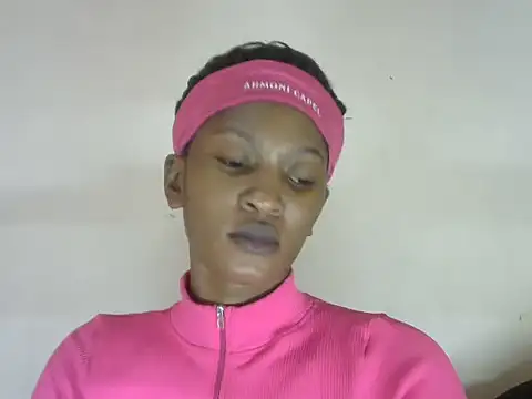 Snapshot of Pretty-emmie chatting on September 25, 10:03 am Pretty-emmie online show from September 25, 10:03 am
