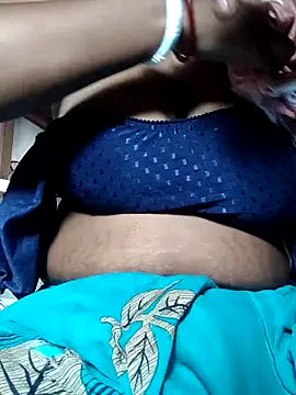 Snapshot of Your-Manu chatting on October 12, 8:17 am Your-Manu online show from October 12, 8:17 am