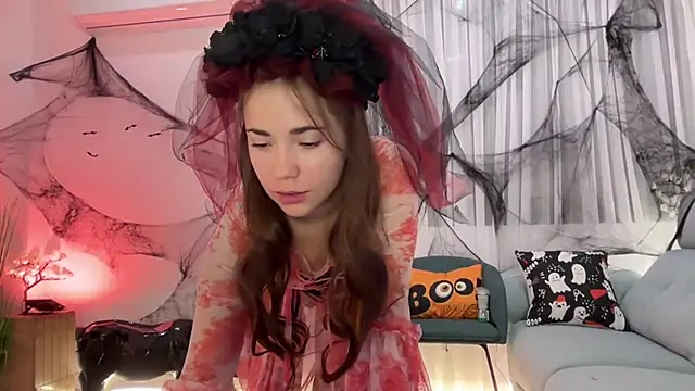 Snapshot of Mika_Miller chatting on October 31, 12:12 am Mika Miller online show from October 31, 12:12 am