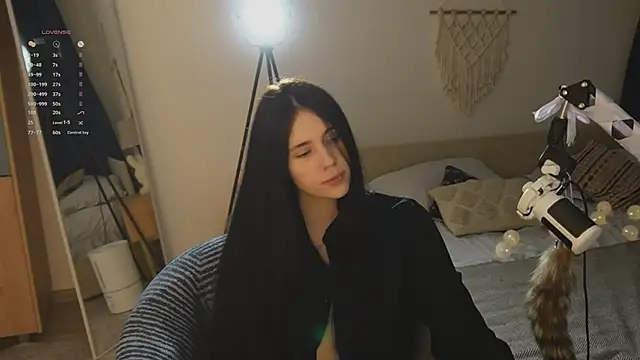 jennetdoll online show from February 4, 6:33 pm