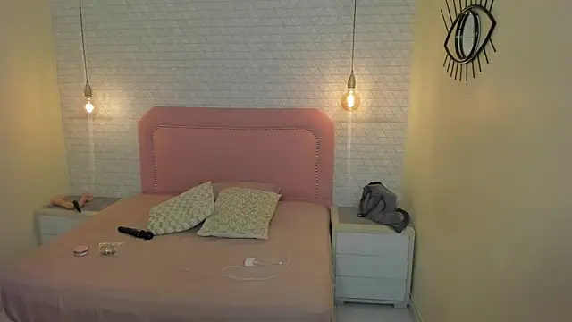 Kittytimberlake online show from April 6, 2:55 am