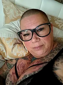 gepiercte nippel online show from November 22, 12:19 pm