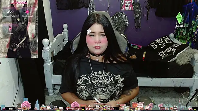 Snapshot of Sub_Kitty69 chatting on October 15, 10:01 pm Sub Kitty69 online show from October 15, 10:01 pm