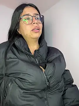 Devilsweet17 online show from April 19, 6:10 pm