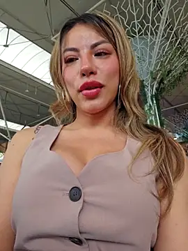 Karen San Miguel online show from November 19, 6:52 pm