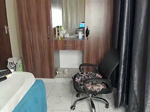 supa queen254 online show from November 30, 4:22 pm