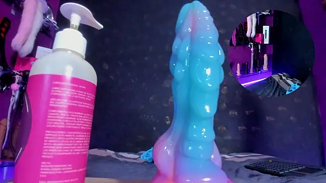 Alexa Slave online show from March 26, 7:59 pm