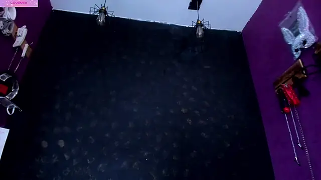 Alexa Slave online show from April 7, 7:16 pm