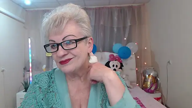 Snapshot of KayleSmoll chatting on September 27, 6:26 pm KayleSmoll online show from September 27, 6:26 pm