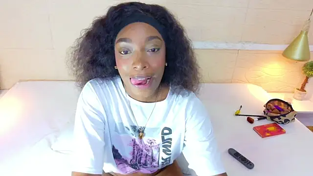 Shamiraa moore online show from October 9, 8:13 pm