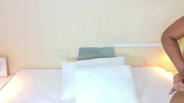 Shamiraa moore online show from October 20, 8:23 pm