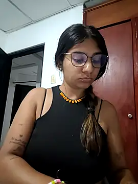 Sofythom1 online show from May 31, 5:46 am