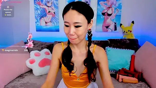 Nao  Chan  online show from March 19, 2:05 am