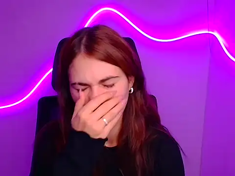 Loon Amore online show from October 6, 5:46 am