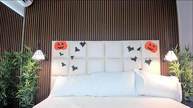 CailynBrowm online show from October 29, 4:28 am