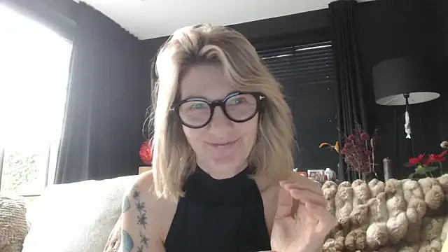 godinflower online show from February 6, 9:45 am