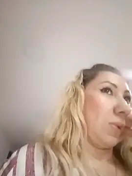 coral smitth online show from October 17, 9:40 pm