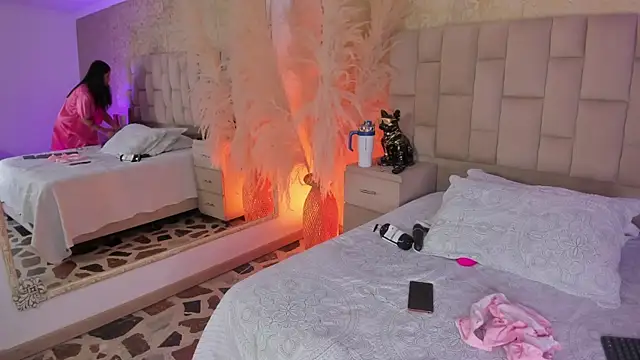 EmmaTorres  online show from January 6, 11:19 pm