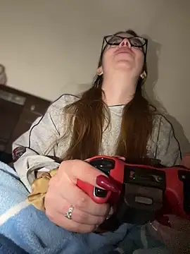 Cloew Marz online show from December 14, 8:03 pm