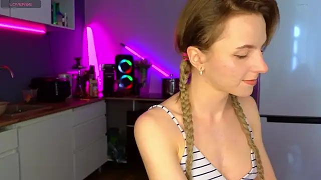 Kate Sex House online show from July 5, 9:59 am