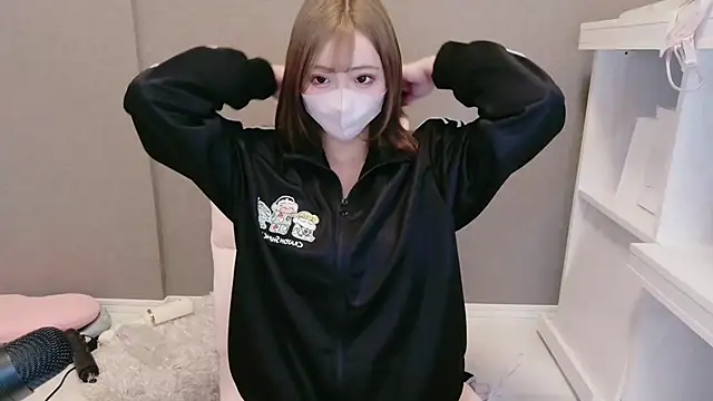  chanMOMO  online show from April 11, 2:39 am