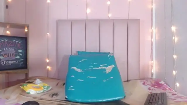 camilawilliams707rs online show from April 18, 2:03 am