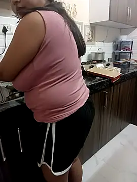 HEENA 022 online show from October 8, 11:58 am