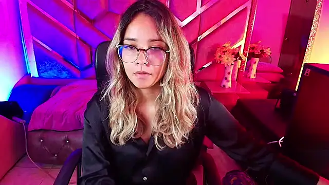 Olivia Fox69 online show from November 23, 3:42 am