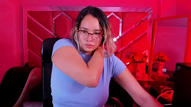 Olivia Fox69 online show from February 6, 4:49 am