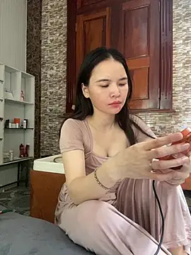 LiLi-Kirix99 online show from June 17, 4:03 am
