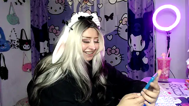 lussyevans24 online show from November 22, 7:44 am