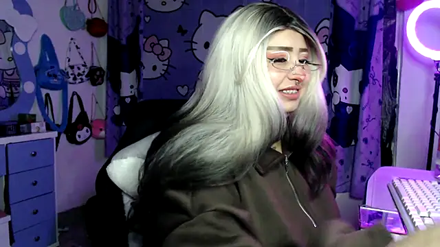 lussyevans24 online show from March 11, 5:22 am