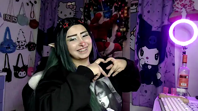 lussyevans24 online show from January 6, 1:53 am