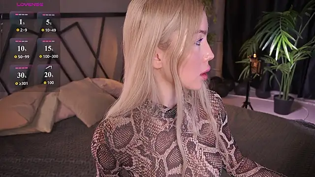 LindaThacker online show from March 16, 4:26 am