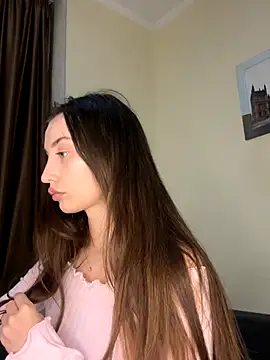 Polli Kiss online show from October 18, 7:26 pm