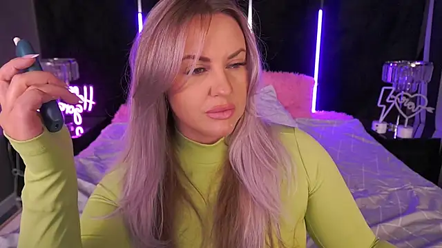 KiraCandyS online show from October 5, 9:42 pm