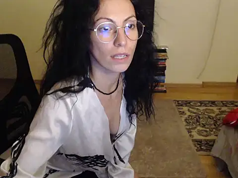 Snapshot of Emmatoo chatting on October 15, 5:37 pm Emmatoo online show from October 15, 5:37 pm