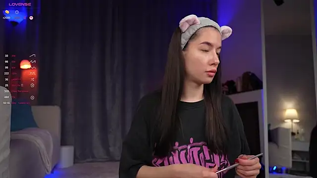 Amely Young online show from September 11, 1:28 am