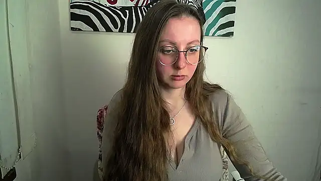  Annabelle Lee online show from May 4, 7:45 am