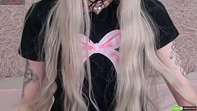 Joy Barker online show from October 3, 3:22 am