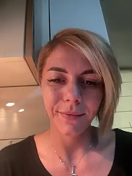 tanyagrey online show from October 6, 6:52 am